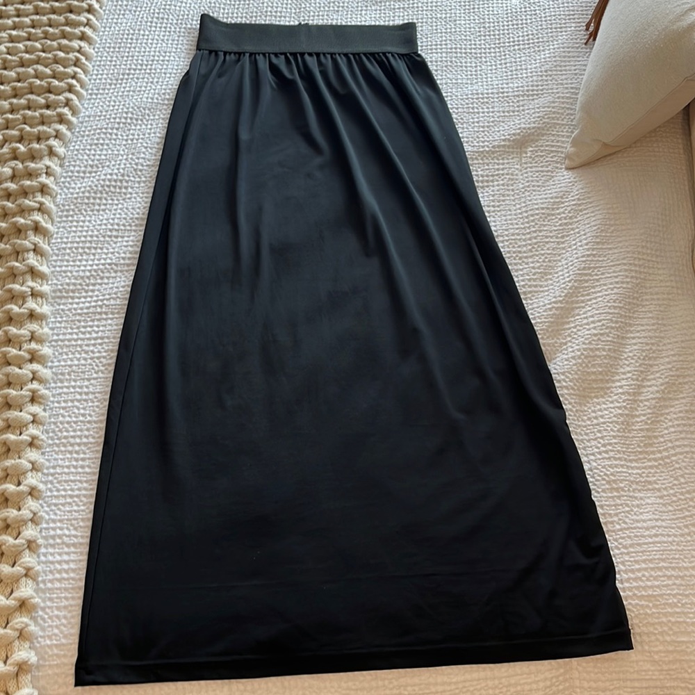The Main Street exchange black skirt